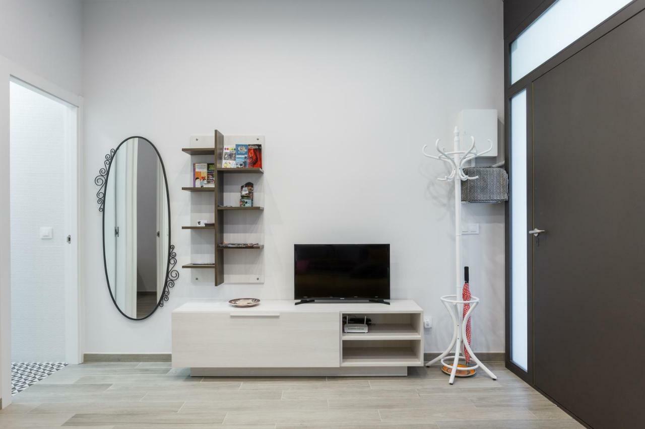 Beautiful Apartment 20 Minutes From City Center L’Hospitalet de Llobregat Zewnętrze zdjęcie