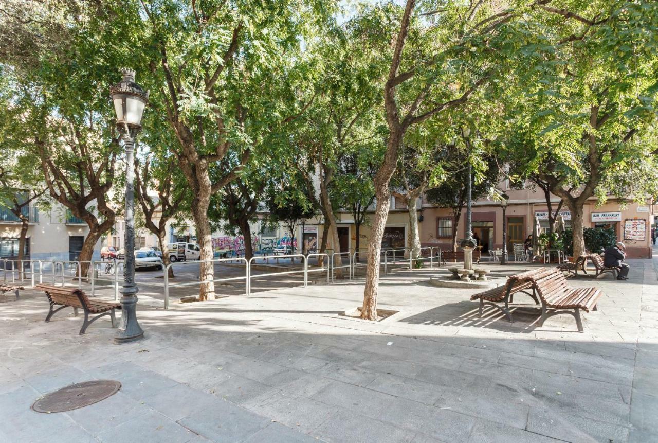 Beautiful Apartment 20 Minutes From City Center L’Hospitalet de Llobregat Zewnętrze zdjęcie